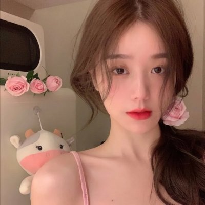 隐婚后，她成了豪门萌宝的亲妈